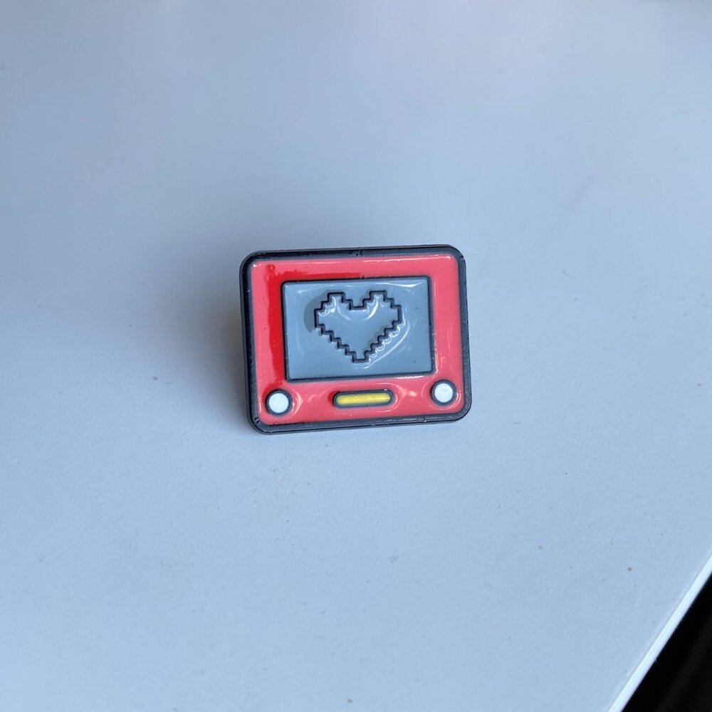 Etch A Sketch Enamel Pin 90s Y2K Nostalgia Retro Nostalgic Funny Novelty Gift‎